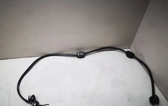 BMW 1 F40 Windshield washer spray nozzle 