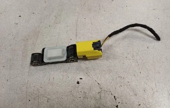 Volkswagen Touareg I Airbag deployment crash/impact sensor 4B0959643E