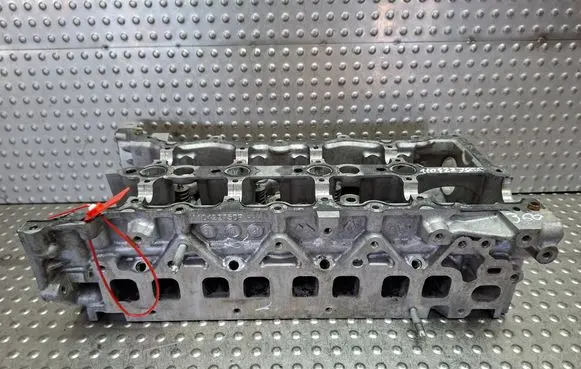 Renault Master III Engine head S27624360 110422750R