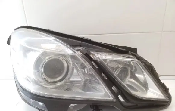 Mercedes-Benz E W212 Headlight/headlamp A2128206261KZ A2128206261