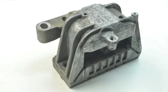Volkswagen PASSAT B6 Engine mount bracket 1K0199262P