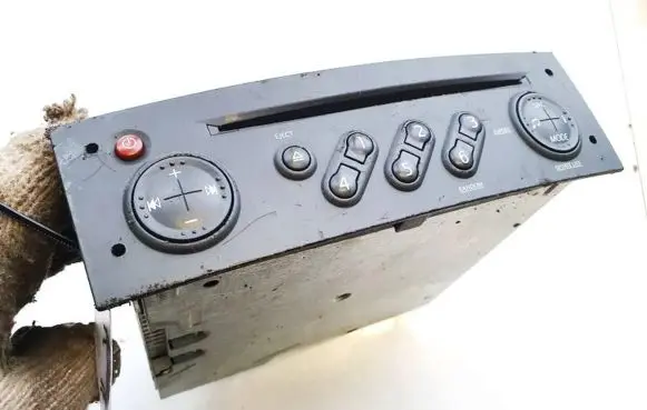 Renault Scenic I Radio/CD/DVD/GPS head unit 8200483757t