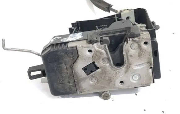 Opel Signum Front door lock 24447340