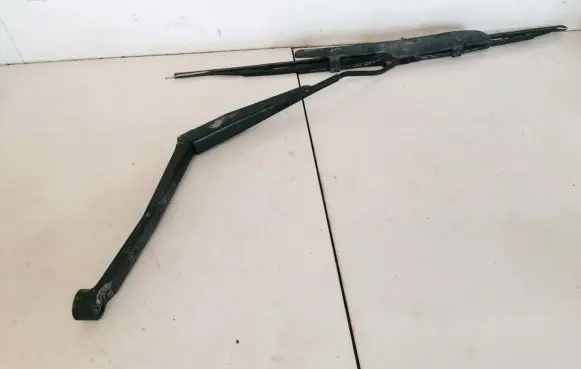 Toyota Corolla E120 E130 Front wiper blade arm