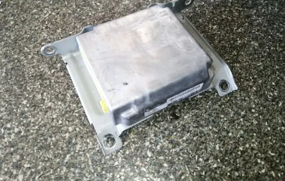 Subaru Outback Airbag control unit/module 1523003811
