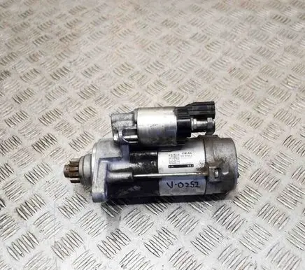 Volkswagen PASSAT B8 Starter motor 02E911024J 4380000251
