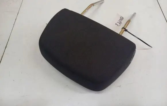 Opel Astra H Front seat headrest 