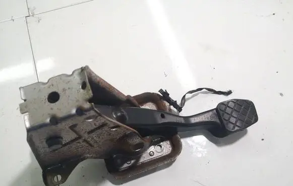 Volkswagen PASSAT CC Brake pedal 1K1721057A 75945600