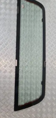 Isuzu D-Max Rear side window