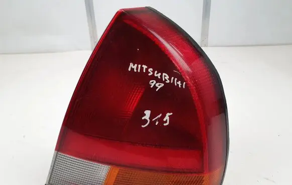 Mitsubishi Carisma Rear/tail lights 29210202