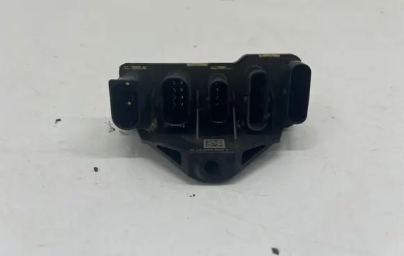 Mercedes-Benz Vito Viano W447 Current control relay A0005459712