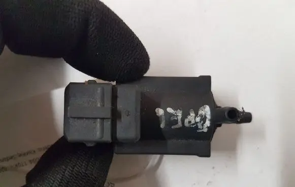 BMW 3 E46 Turbo solenoid valve 72234100 1742712