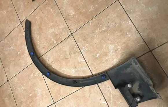 Ford Kuga I Front arch trim 8V41S16D239A