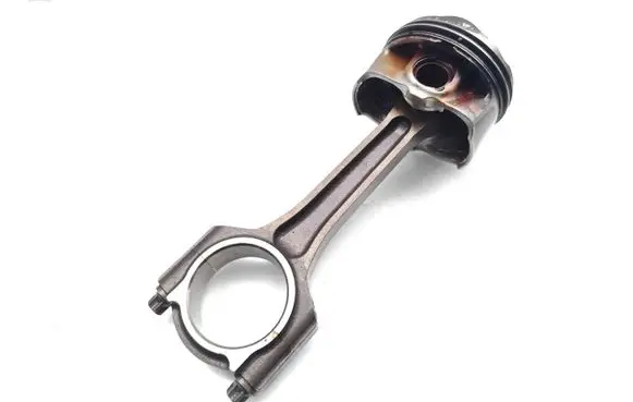 Ford Focus Piston with connecting rod M2DA