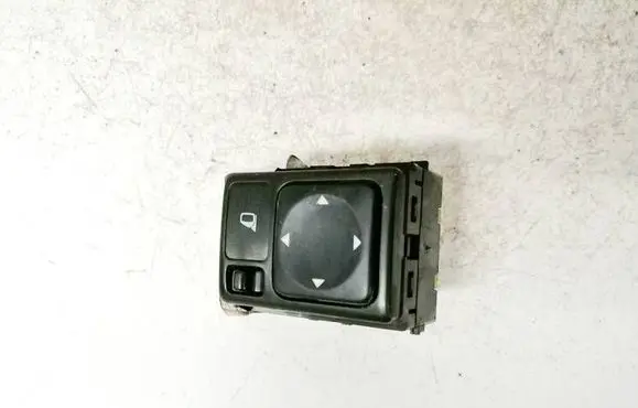 Nissan Note (E11) Wing mirror switch