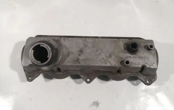 Volkswagen Golf IV Rocker cam cover 038103469E