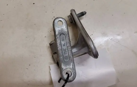 Mercedes-Benz C W203 Front door upper hinge