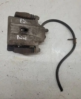 Toyota Prius (XW20) Front brake caliper