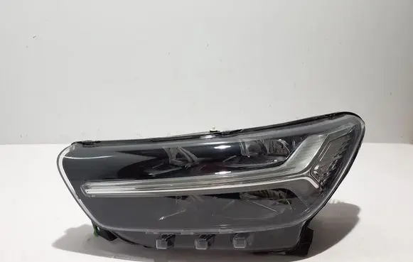 Volvo XC40 Headlight/headlamp 31108950