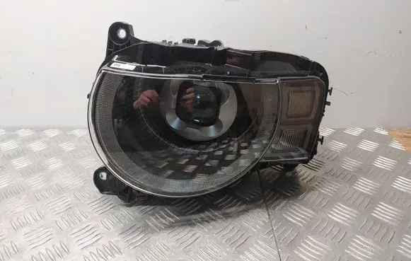 Land Rover Defender Headlight/headlamp T4UVB