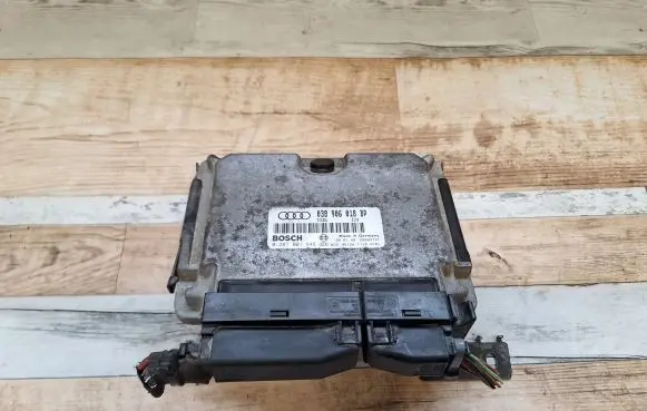 Audi A3 S3 8L Engine control unit/module 038906018BP 038906018