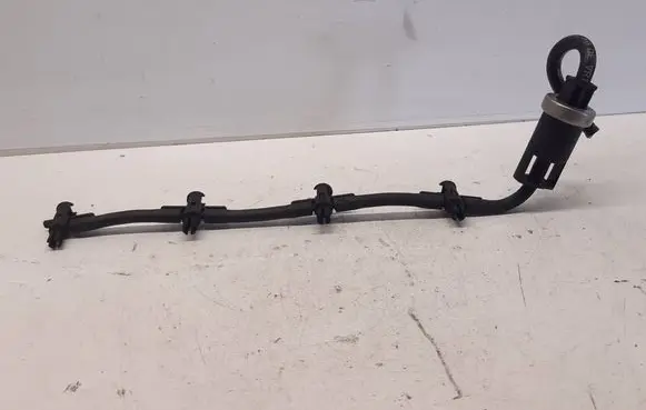 Audi A4 S4 B8 8K Fuel return line/hose 
