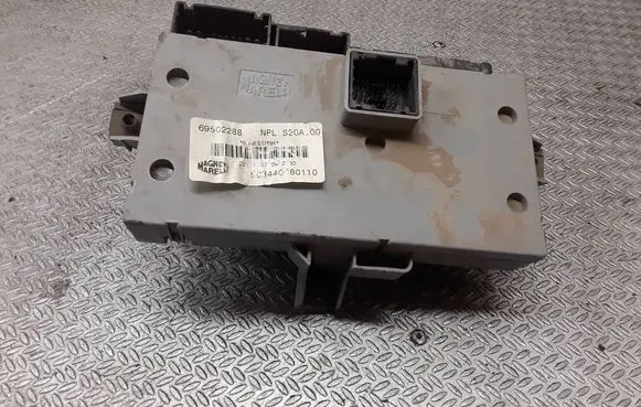 Iveco Daily 35.8 - 9 Fuse module 69502288 NPLS20A00 503440080110