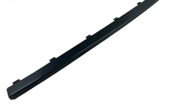 Volvo XC90 Front bumper splitter molding 31383799