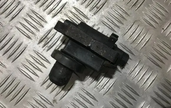 Mitsubishi Carisma High voltage ignition coil fl0056