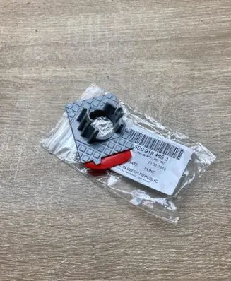 Skoda Octavia Mk3 (5E) Front parking sensor holder (PDC) 5E0919485J
