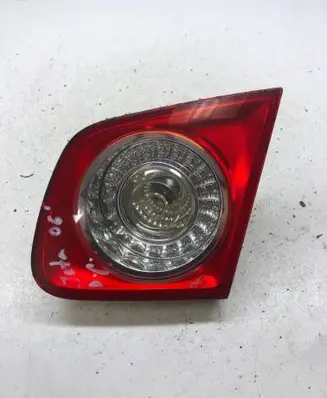 Volkswagen Jetta V Tailgate rear/tail lights 1K5945094