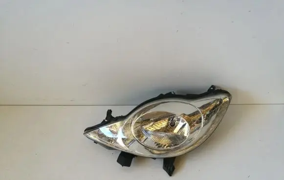 Peugeot 107 Headlight/headlamp 811500H030