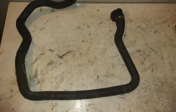 Volvo V40 Engine coolant pipe/hose 31319311