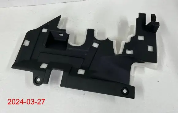 Nissan Juke I F15 Dashboard lower bottom trim panel 681021KN0A
