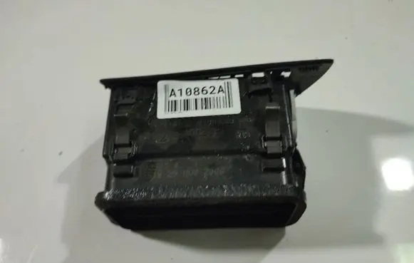 Dash center air vent grill