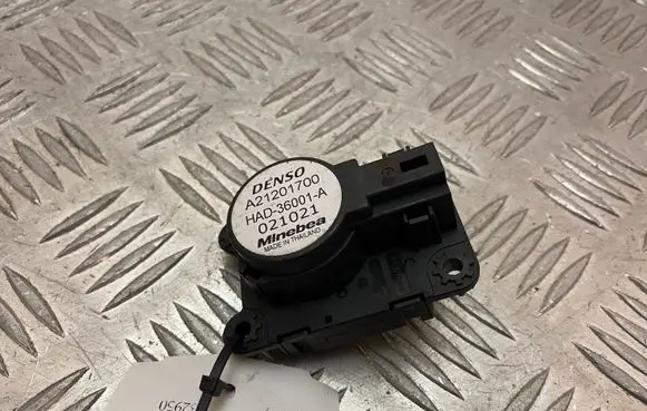 Peugeot 3008 II Air flap motor/actuator A21201700