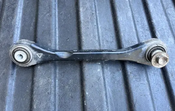 Porsche Macan (95B) Rear upper control arm/wishbone 8K0501529L