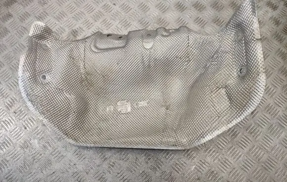 Audi A8 S8 D4 4H Heat shield in engine bay 4H0825621C
