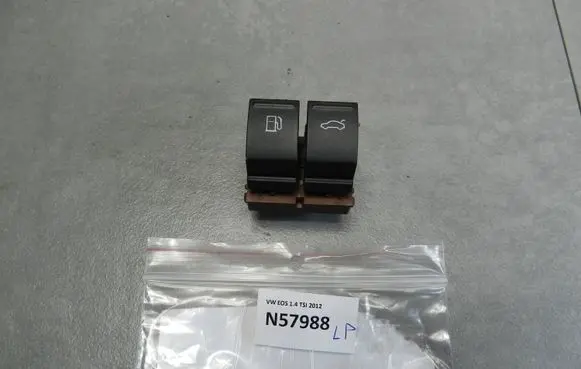 Volkswagen Eos Fuel tank opening switch 3C0959903B 1576013