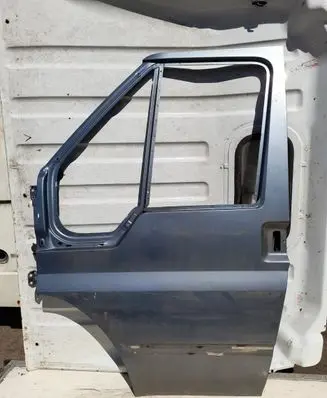 Ford Transit Front door 4703954