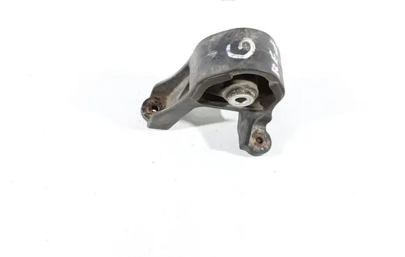 Honda CR-V Rear differential mounting bracket AV69824