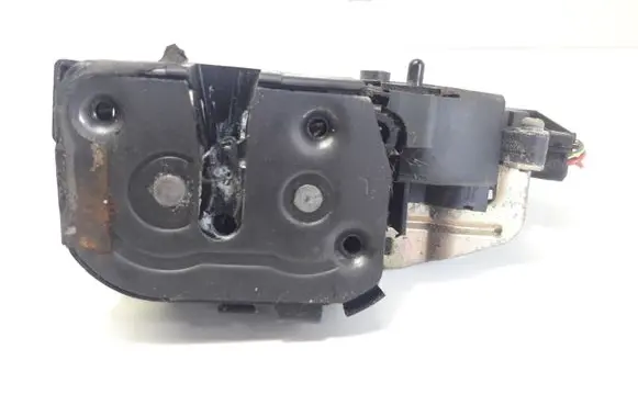 Mazda 323 Rear door lock