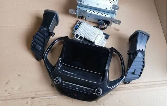 Ford Ka Radio/CD/DVD/GPS head unit JK2T14G371ADB J7BT18C815LS