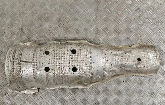 Toyota Auris 150 Exhaust heat shield 5815302120