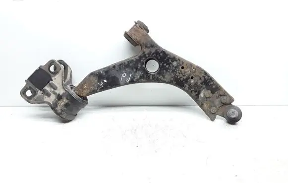 Volvo V40 Front lower control arm/wishbone