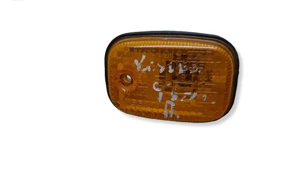 Nissan Terrano Front fender indicator light IKI5161
