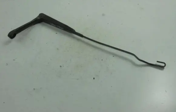 Opel Vectra B Front wiper blade arm 90504174