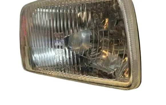 Ford Fiesta Headlight/headlamp 301117904 24439R7 24439R20
