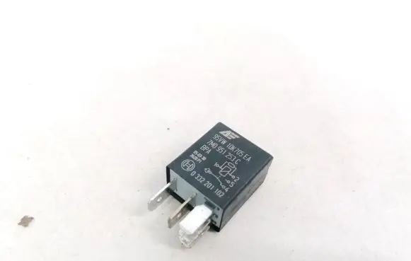 Seat Alhambra (Mk1) Other relay 7M0951253C 95VW10K705EA