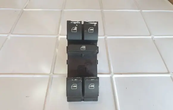 Volkswagen Golf V Electric window control switch 1K4959857 337506S